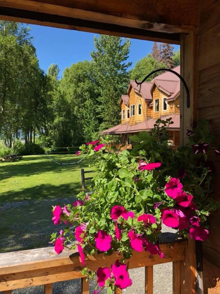 Susitna River Lodging, Riverside Cabins Talkeetna Εξωτερικό φωτογραφία