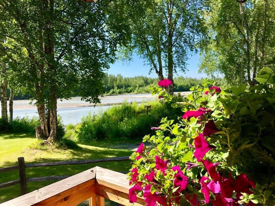 Susitna River Lodging, Riverside Cabins Talkeetna Εξωτερικό φωτογραφία